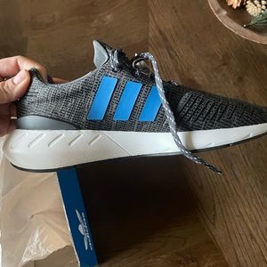 New in box boys Adidas Swift Run 22J